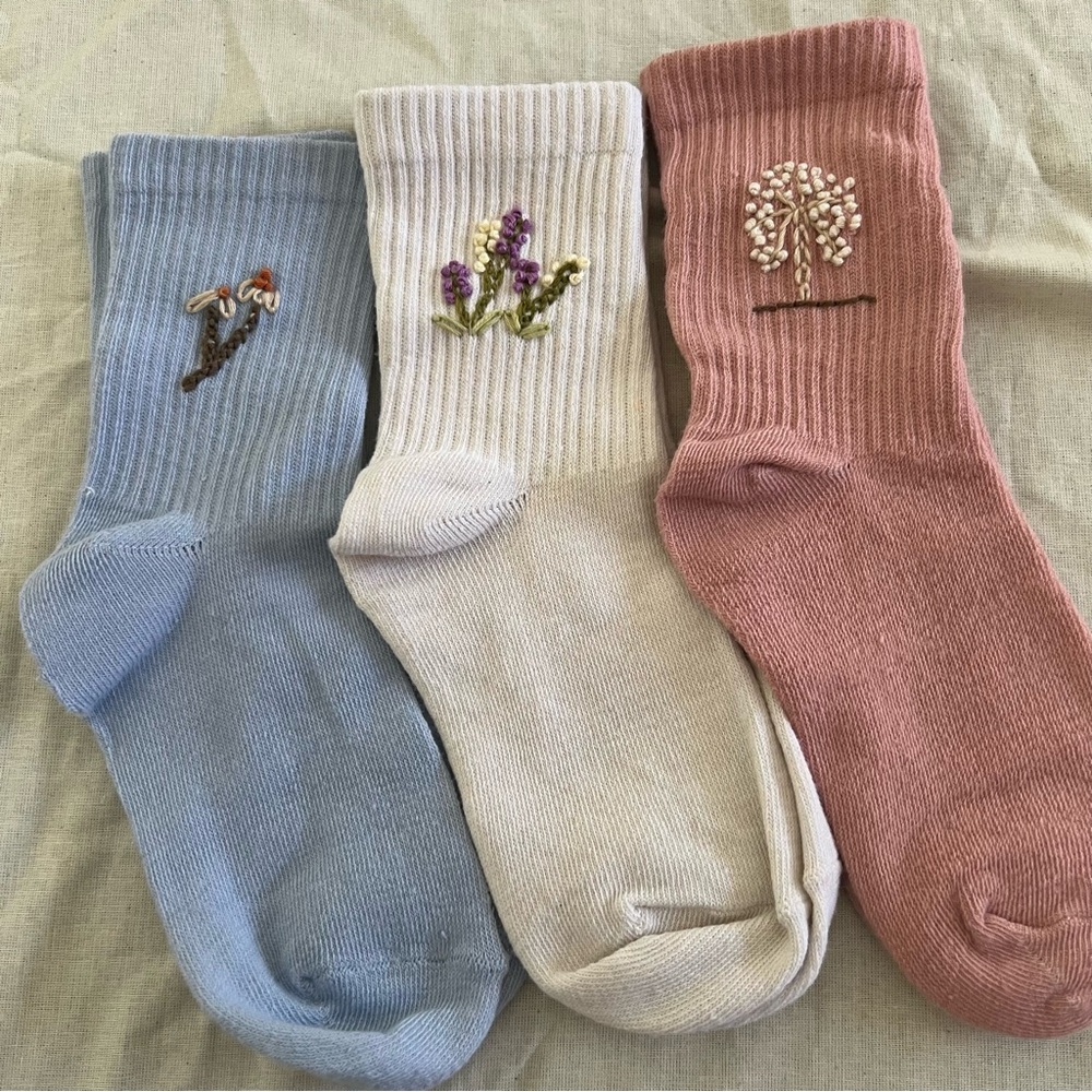 New 3 pair of socks hand embroidery kids size S/M